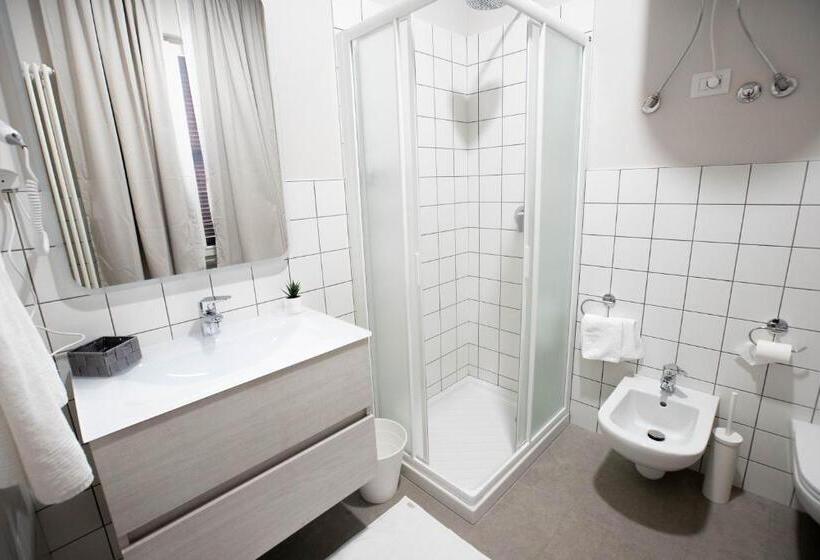 Пансион Lo Stallone  Malpensa Milan Airport