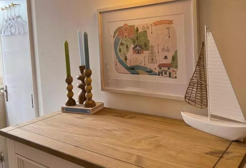 هاستل Black Buoy Inn