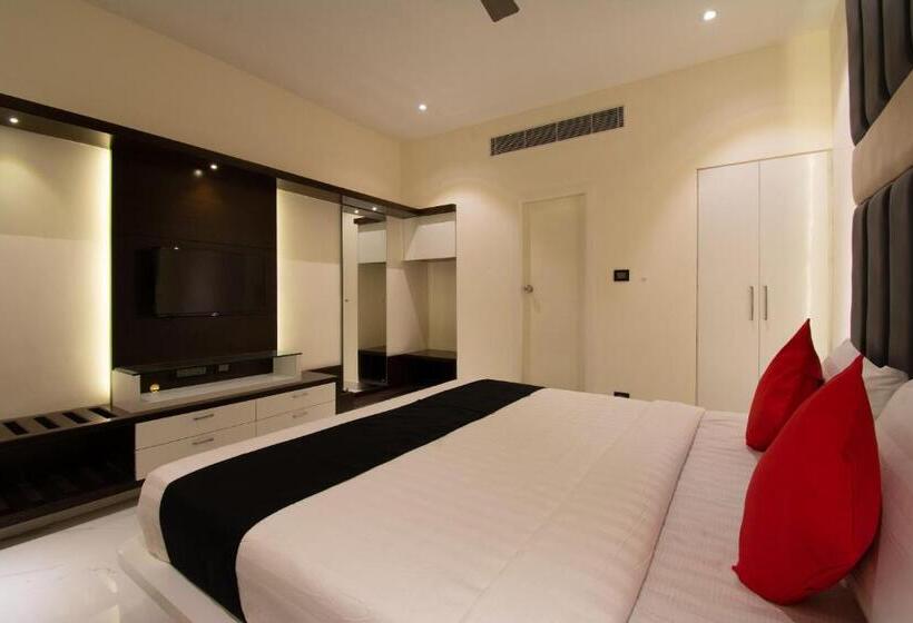 Collection O Hotel Royal Benza