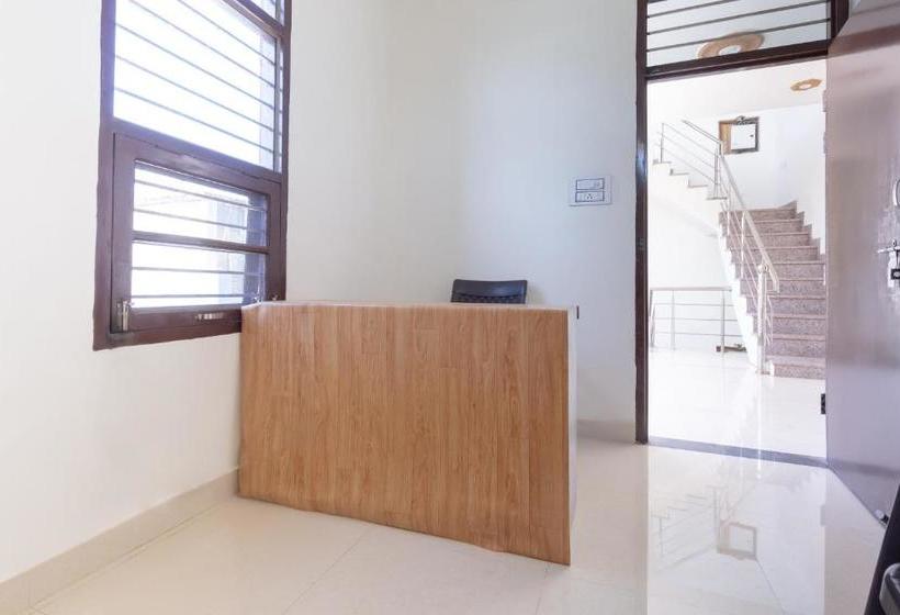 酒店 Spot On 40643 Sweet Lodge