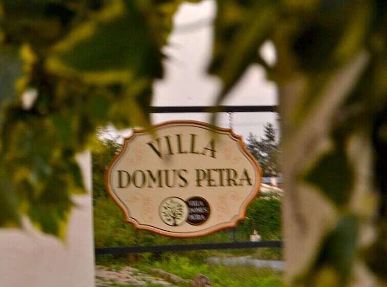 住宿加早餐  Resort Villa Domus Petra