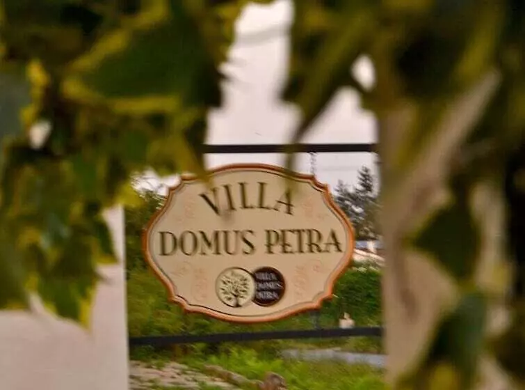 Aamiaismajoitus (B&B) Resort Villa Domus Petra