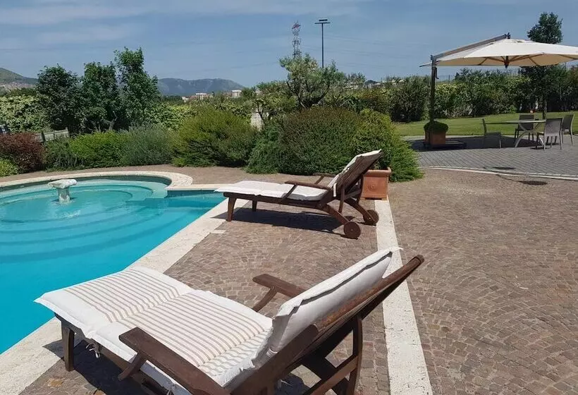 Aamiaismajoitus (B&B) Resort Villa Domus Petra