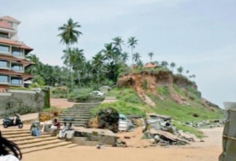 ホテル Anandan Tourist Home