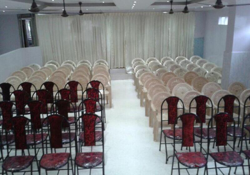 ホテル Anandan Tourist Home