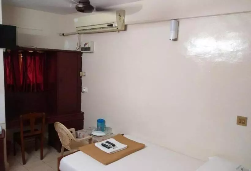 Hotelli Anandan Tourist Home