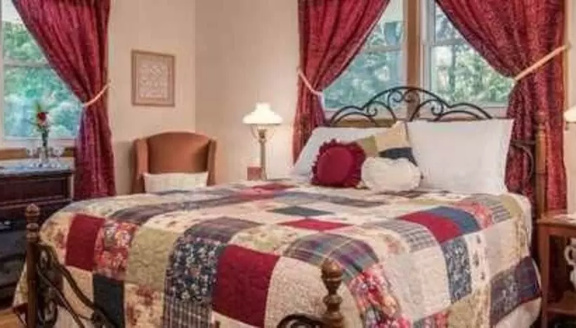 Oak Hill Bed & Breakfast