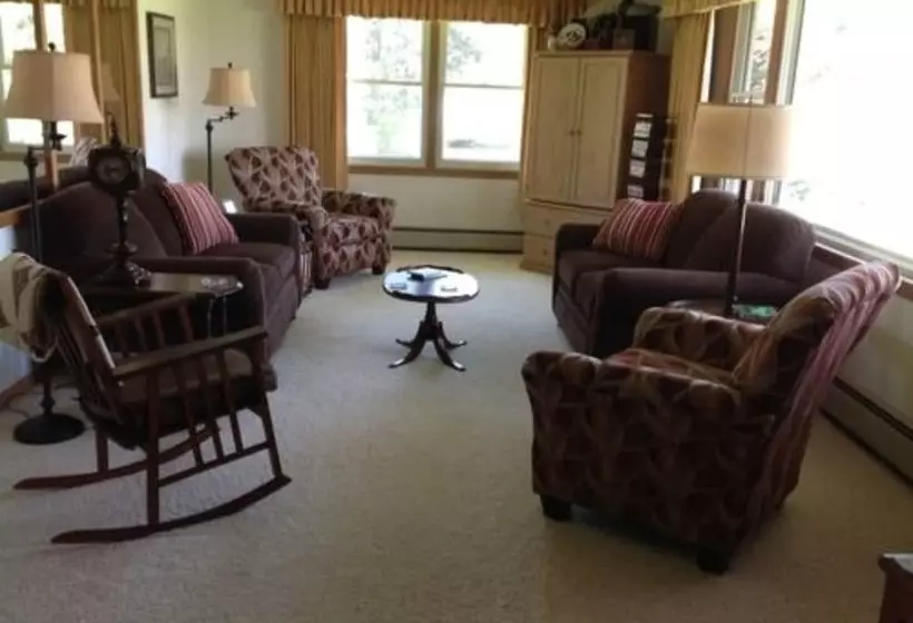 Oak Hill Bed & Breakfast