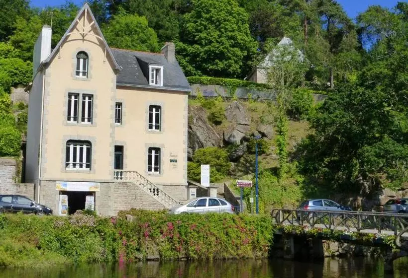 Majatalo La Passerelle De Pont Aven