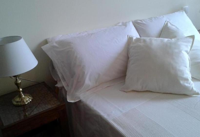 تختخواب و صبحانه Villa Albachiara