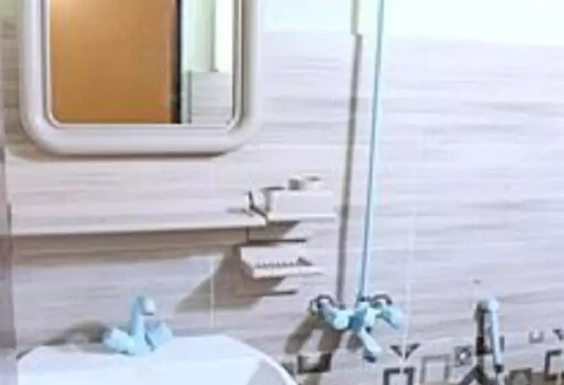 هتل Four Season Inn
