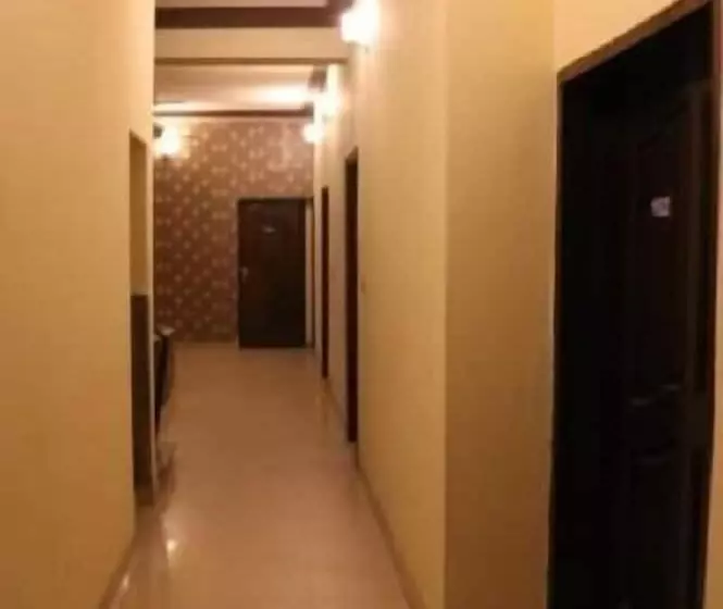 هتل Four Season Inn