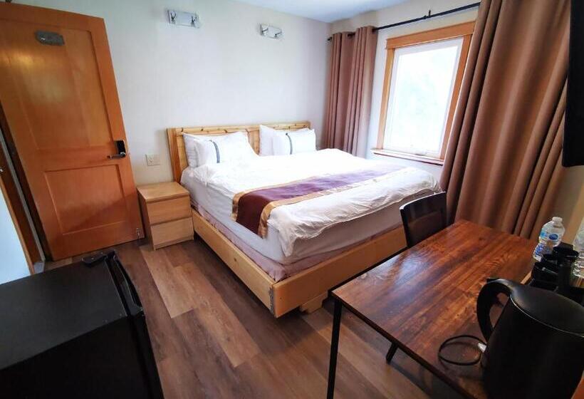 مبيت وإفطار Riverfront Estate Bed&breakfast Banff