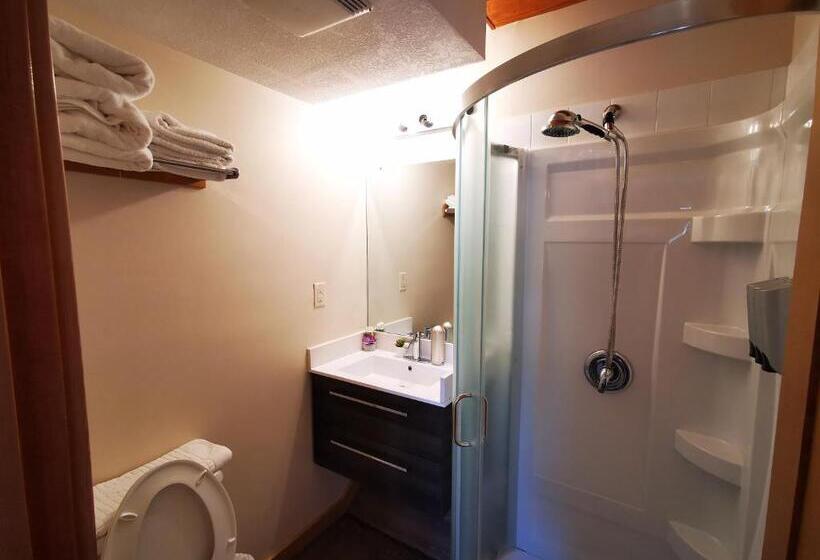 مبيت وإفطار Riverfront Estate Bed&breakfast Banff