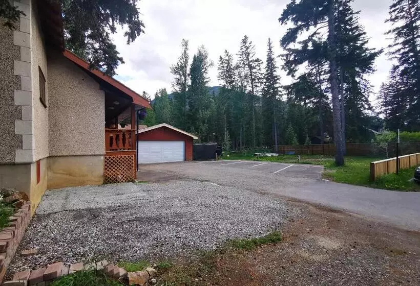 Aamiaismajoitus (B&B) Riverfront Estate Bed&breakfast Banff