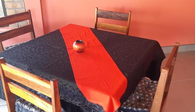 Riverside Guesthouse B & B