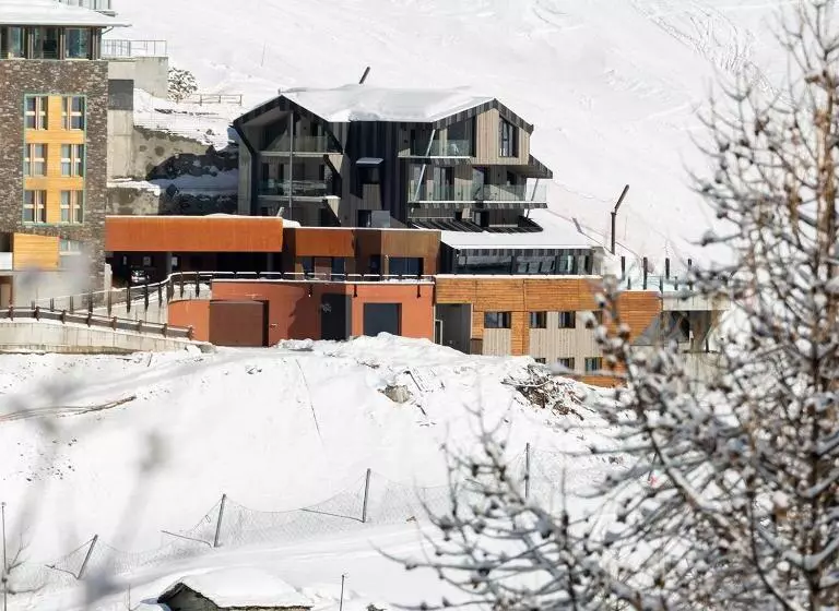 Hotelli Bergman Mountain