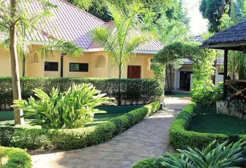 هتل Chanya Lodge