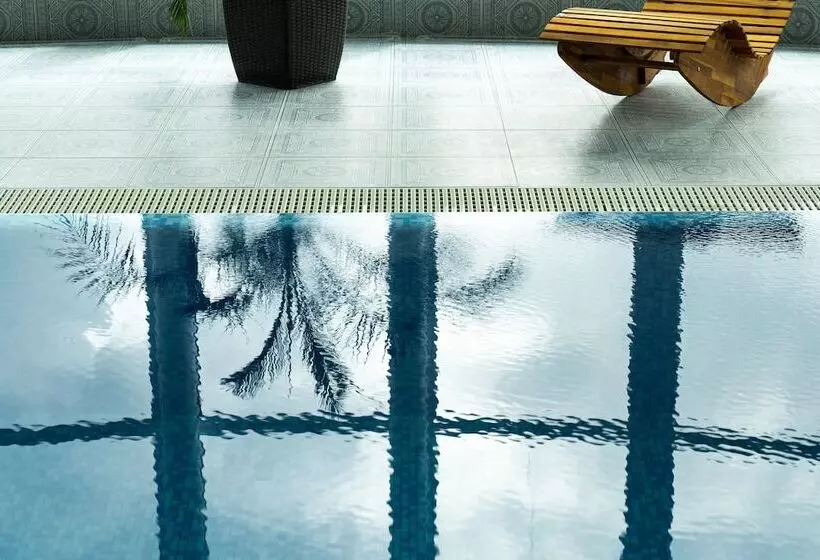 ホテル Kristály Konferencia & Wellness