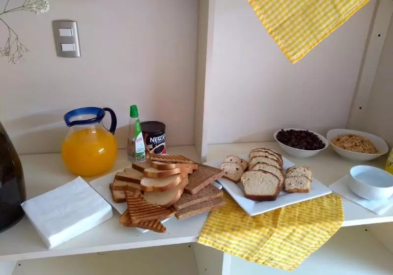 Hotelli Maea Hare Repa