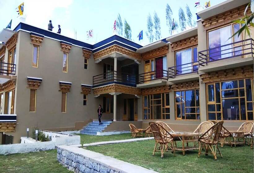 בית מלון כפרי Tih Welkin High