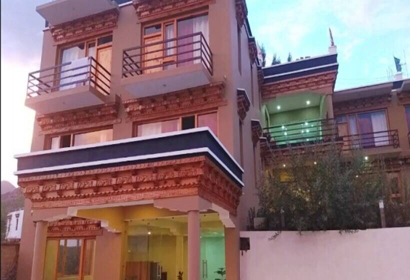 בית מלון כפרי Tih Welkin High