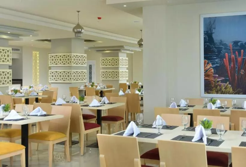 هتل Ux La Playa Alamein