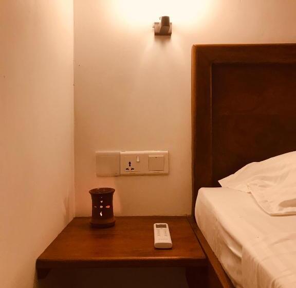 پانسیون The Loft