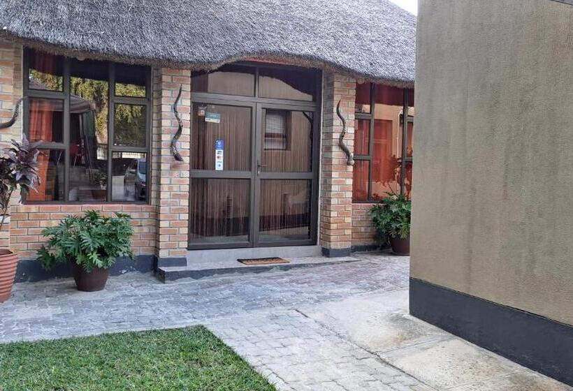 Riverside Guesthouse B & B