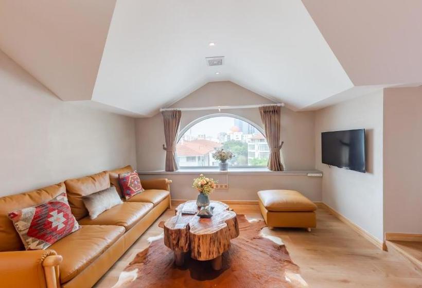 Floral Hotel · Jing Hai Man Ju Qingdao