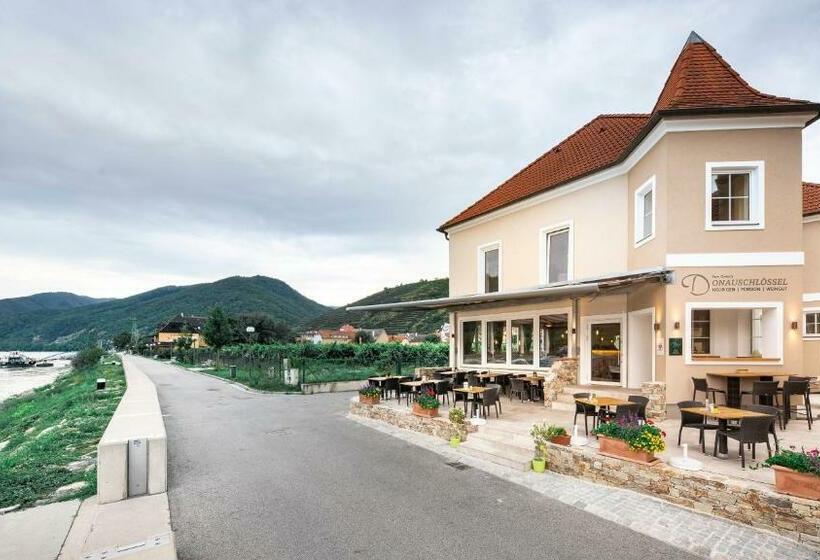פנסיון Donauschlössel