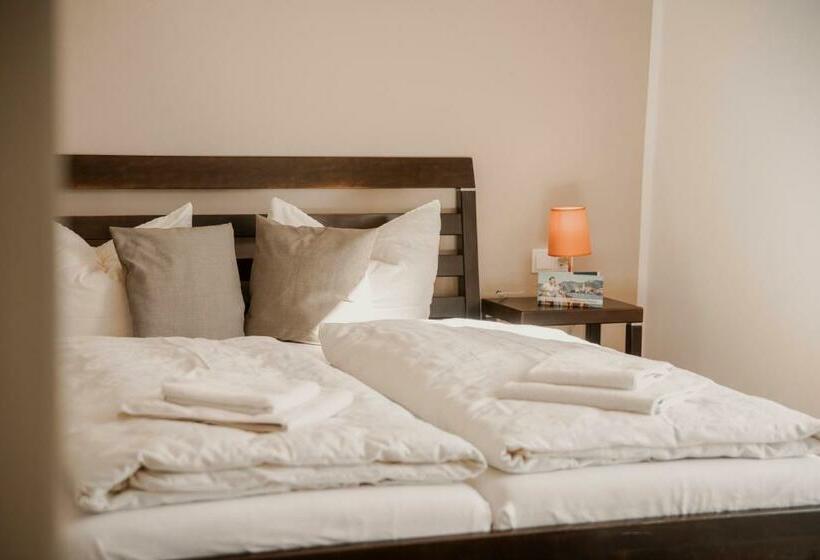 פנסיון Donauschlössel