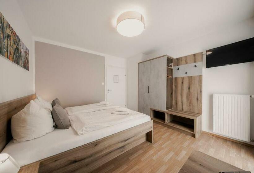 פנסיון Donauschlössel