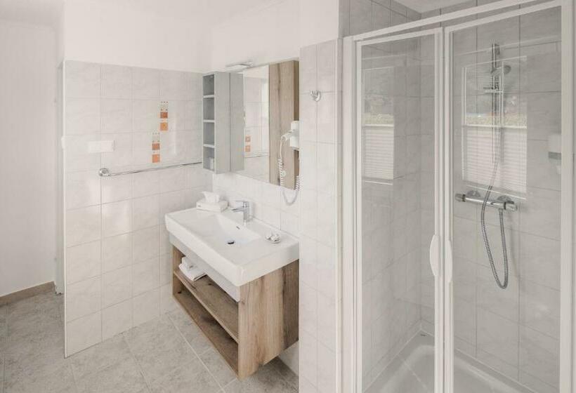 פנסיון Donauschlössel