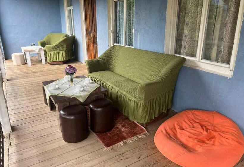 پانسیون Lerimari