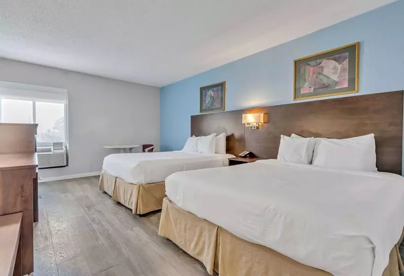 Отель Baymont By Wyndham North Myrtle Beach