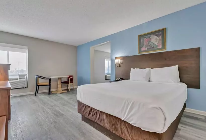 Отель Baymont By Wyndham North Myrtle Beach