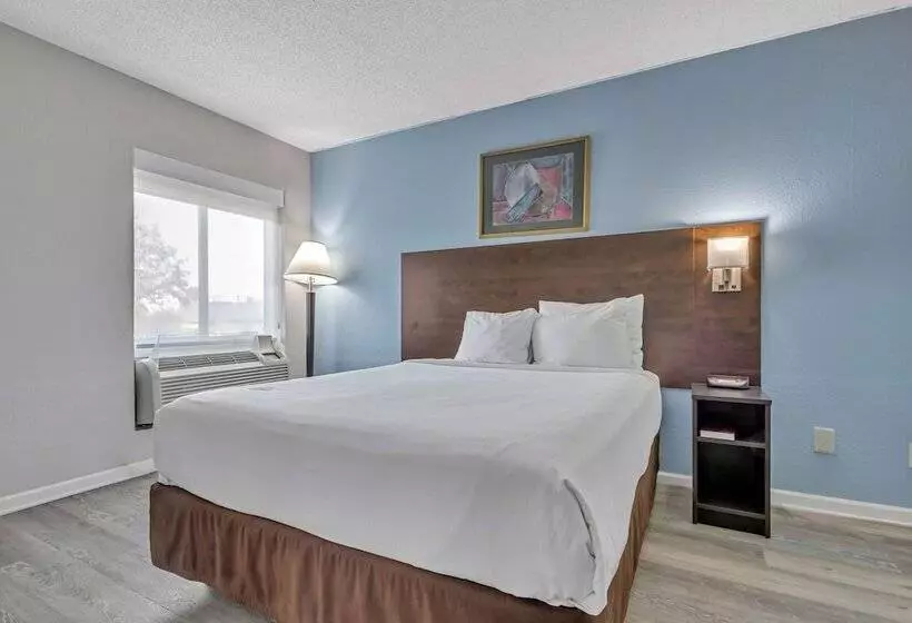 Отель Baymont By Wyndham North Myrtle Beach