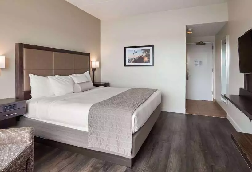 Отель Best Western Plus Coastline Inn