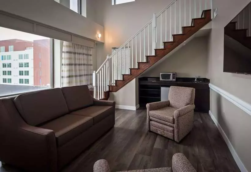 Отель Best Western Plus Coastline Inn