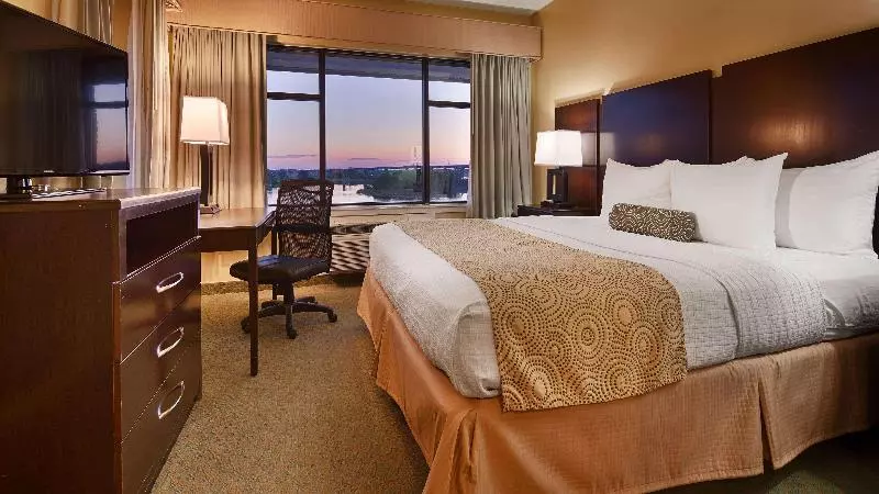 Отель Best Western Plus Coastline Inn