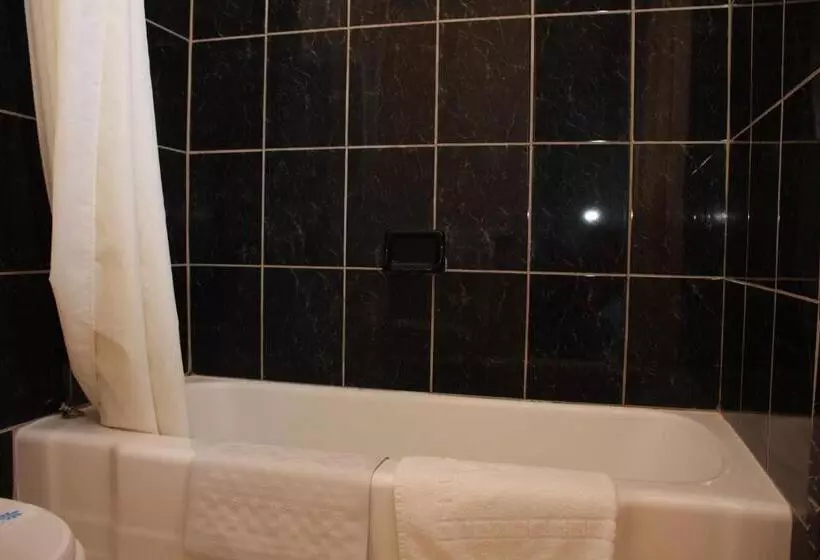 ホテル Budget Inn