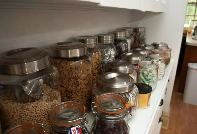 酒店 Colonial Capital Bed & Breakfast