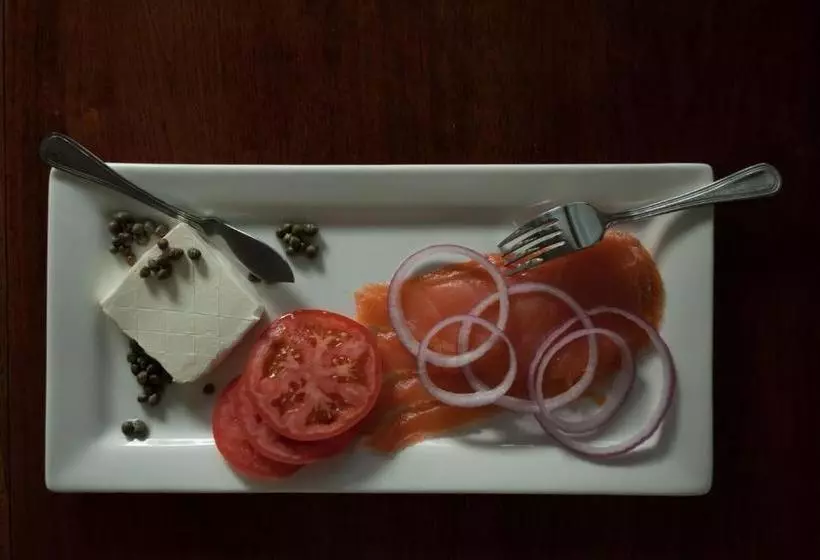 酒店 Colonial Capital Bed & Breakfast