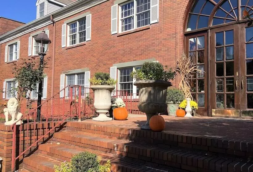 호텔 Colts Neck Inn