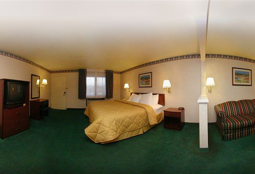 בית מלון כפרי Days Inn & Suites By Wyndham Arcata