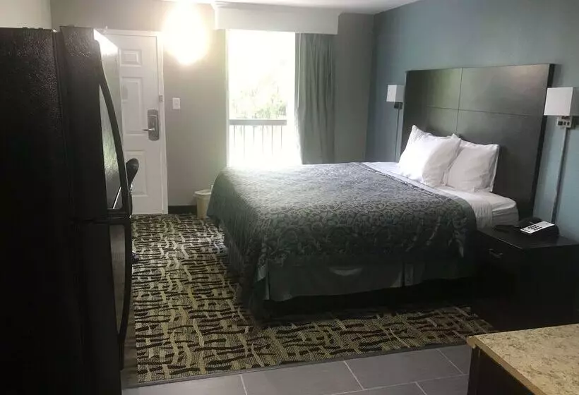 Отель Days Inn & Suites By Wyndham Collierville Germantown Area