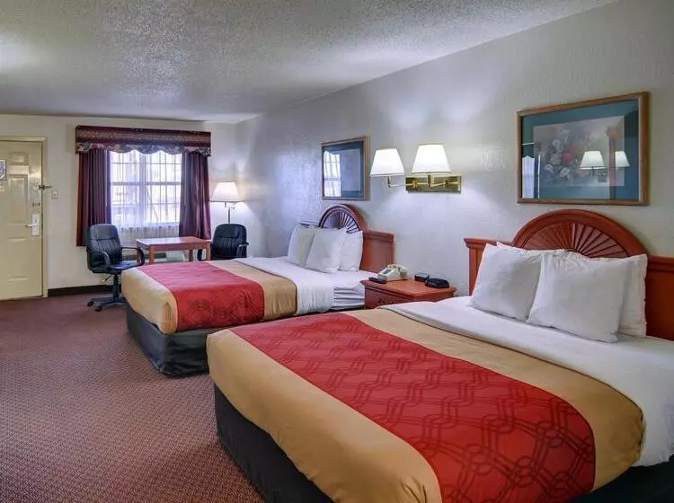 Отель Super 8 By Wyndham Decatur Texas