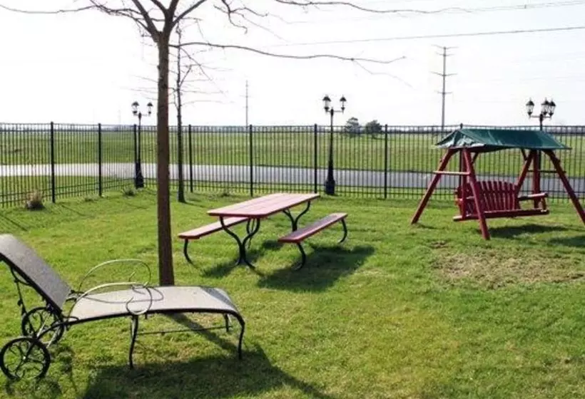 בית מלון כפרי Econo Lodge Inn & Suites Monroe