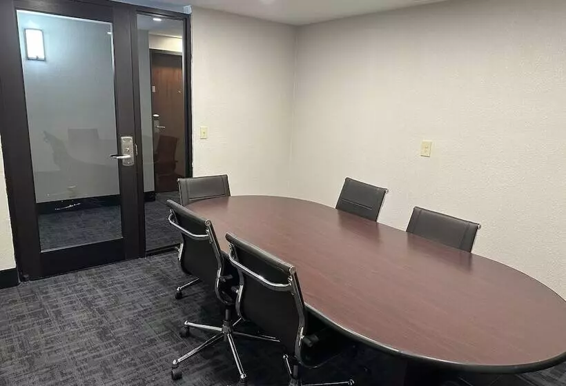 호텔 Super 8 By Wyndham Alexandria La